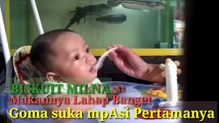 🔵Gomas MEAL TIME  Biskuit Milna Rasa Apel Jeruk  Perdana mpAsi [upl. by Adamec]