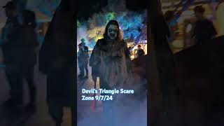 SCARE ALERT Devils Triangle Scare Zone 9424 2024 Six Flags Magic Mountain Fright Fest Extreme [upl. by Vil]