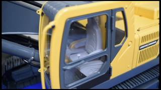 Close Up of Our RC4WD 114 Scale Earth Digger 360L Hydraulic Excavator RTR [upl. by Dobrinsky]