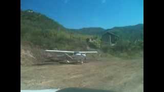 CESSNA 206 DESPEGANDO DE URUACHI [upl. by Uund]