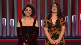 Ilana Glazer amp Abbi Jacobson on Julia LouisDreyfus  Elaine Dance  2018 Mark Twain Prize [upl. by Marillin]