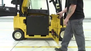 Yale Counterbalanced Electric Forklifts Battery side removal with Stacker [upl. by Gare781]