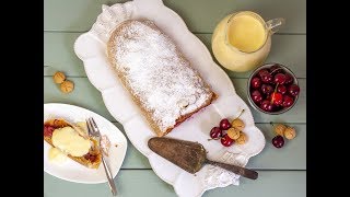 Kirschstrudel Rezept aus klassischem Strudelteig mit Vanillesoße und Marzipansoße [upl. by Panaggio]