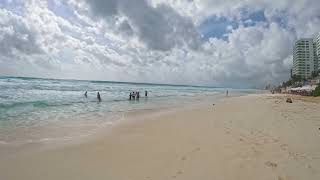 4K Caminando En La Arena De Playa Forum Cancún México [upl. by Cimbura]