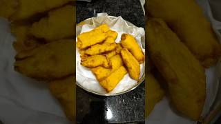 Kerala style  Pazham pori recipe 😋 in 10 mins bananabajji snack banana fritters nendran shorts [upl. by Noy]