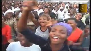 Mobongolisi makambo Live  LOr Mbongo amp La Mano di Dio Boulevard Triomphal 2004 [upl. by Kehr]