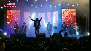 ኤፍሬም ታምሩ  ደሞ ጀመረኝ መድረክ ላይ Ephrem Tamiru  Demo Jemeregn on Stage [upl. by Margy]