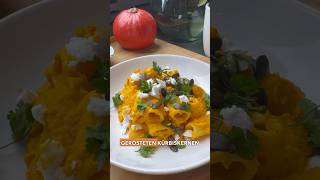 PUMPKIN PASTA 🎃🧡🍂 Unfassbar lecker und das ideale Herbstgericht ✨ veganerezepte kürbis pasta [upl. by Eugenia540]