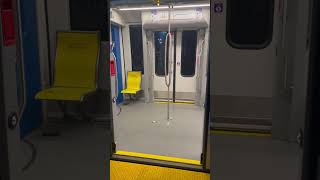 Siemens S700 Houston METRO H4 Door Closing [upl. by Buchalter]