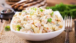 Salade Piémontaise  Une salade de pommes de terre tomates jambon et oeufs [upl. by Behnken]