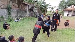 latihan sparing pencak silat anakanak [upl. by Soloma]