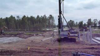 Junttan PM20 Pile driving rig at work en pålkran i arbete [upl. by Ecinnahs474]