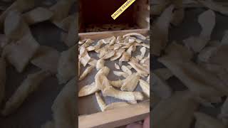 Dehydrating unripe bananas for pap shorts embershorts youtubeshorts [upl. by Myrle]