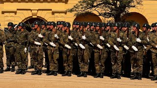 Parademarsch der Spielleute  Yorckscher Marsch  Wachbataillon  Musikkorps Bundeswehr  Übung [upl. by Eineg221]