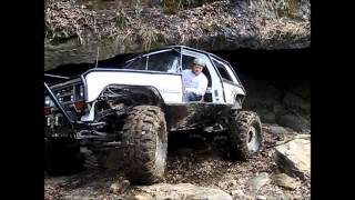 Dodge Ramcharger Extreme Rock Crawling  HMT [upl. by Thebault]