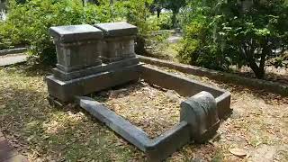 Bonaventure Cemetery Art Symbol Lesson Gravebeds [upl. by Ynnej117]