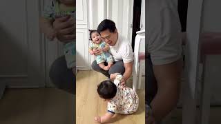 The twins when Daddys home 🏠 twins baby cute cutebaby [upl. by Landa530]