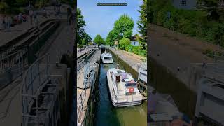 BOULTERS LOCK in ACTION River THAMES Maidenhead UK [upl. by Tychonn588]