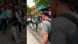 Guayando en Medellin colombia sacando sonrisas 😁… viral fy fyp arte tendencia merengue [upl. by Aisad]