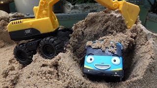 Tayo the Little Bus Toys and Excavator rescues Tayo Bus toy play for kids [upl. by Erle]