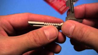 Tool and EDC Review Swiss Tech Utilikey 6in1 Keychain multitool [upl. by Valiant]