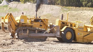 196174 Caterpillar D9G Pushing a CAT 627 Motor Scraper at Wheels at Wanaka 2023 [upl. by Leizo889]