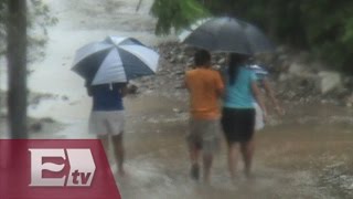 Intensas lluvias causan deslaves en Perú [upl. by Dorothee942]