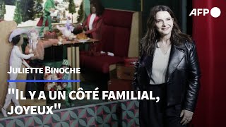 Paris Juliette Binoche inaugure les vitrines de Noël du Printemps  AFP [upl. by Jordanna163]