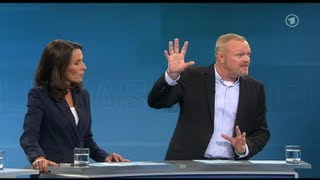 Stefan Raab beim TV Duell 2013 mit Merkel und Steinbrück [upl. by Hurlow222]