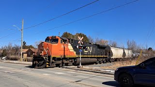 SOLO DASH9 LEADER THROTTLE CN 2664 C449W Leads Local Mixed Freight Train 594 By Itself [upl. by Airdna]