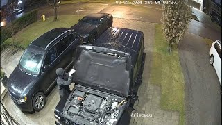 Video shows police interrupting auto theft in progress outside Toronto home [upl. by Ariak]