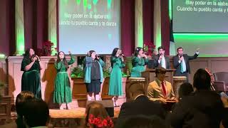 December 24 2023  Manantiales de Vida Christmas Eve Service quotHay Poder En La Alabanzaquot short [upl. by Wexler]