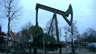 Jaknikker Schoonebeek pump jack [upl. by Octavus]