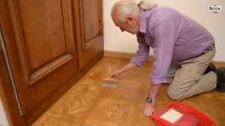 Rénoverrevernir un parquet vitrifié  Bricolage avec Robert [upl. by Ajnek537]