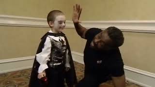 Spooky Empire 201704 Logan meets Ernie Hudson 2 [upl. by Hgielrahc635]