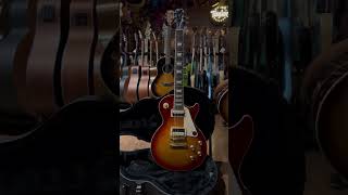 Gibson Les Paul Classic Les Paul Classic Iconic Tone and Uncompromising Playability Strap on Gibson [upl. by Bohannon]