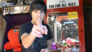 Claw Machine Tips How to Win Balls​​​  Arcade Hacks  ​​​ [upl. by Akinnor85]