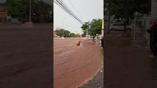 Alagamento e chuva na Rondon Pacheco em Uberlândia hoje 3010 vid9 [upl. by Tufts]