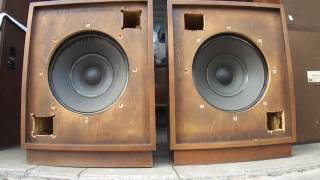 Altec Lancing 415C BIFLEX speakers 15quot made in USA [upl. by Anned]