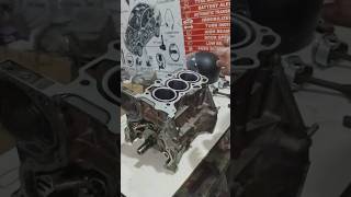 Gadi Ka Engine Pistons Mein Ring Kaise Dalte Hain Janenge Ham Is viralvideo Mein [upl. by Lehcem]