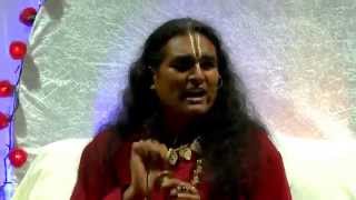 Paramahamsa Vishwananda singing Vishnu Medley before Darshan [upl. by Aietal]