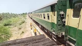 Shalimar Express Up crossing from kande Wala Phatak Rohri [upl. by Airrat]