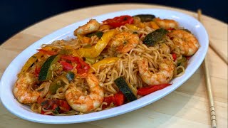 RECETTE ASIATIQUE RAPIDE ET FACILE LES NOUILLES CHINOISES AUX CREVETTES ET AUX LÉGUMES SAUTÉS [upl. by Lennox]