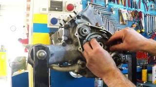 TUTORIAL PIASTRA BLOCCA CESTELLO FRIZIONE VESPA SMALLFRAME [upl. by Harland]