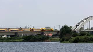 VIRM passeert spoorbrug Culemborg [upl. by Leakim]