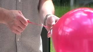 How to tie a balloon the easy way [upl. by Antonius]