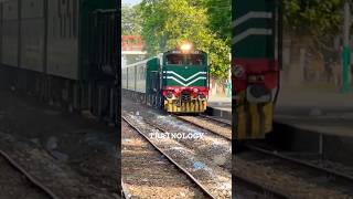 5up Green Line Smoothly Pass GujratTrainologypakistanrailways trainspeed geu20 [upl. by Kcitrap230]