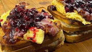 😍🥪Crispy toasts with beef and cheese Toast with cranberry sauce Delicious breakfast [upl. by Ainsworth]