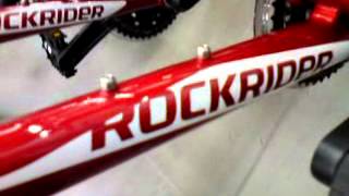 Beau vélo rockrider à DecathlonMP4 [upl. by Enileqcaj]