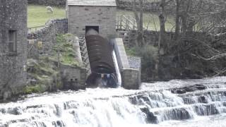 Dales Active Archimedes Screw in action on the River Bain Bainbridge Wensleydale [upl. by Avril]